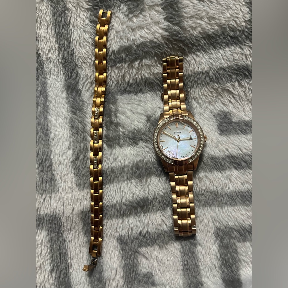 Citizen watch and bracelet set